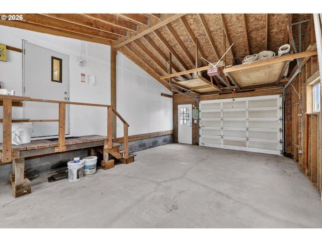 214 S 2ND Ave, Rockaway Beach, OR 97136