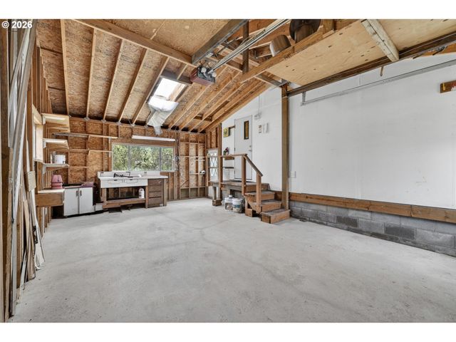 214 S 2ND Ave, Rockaway Beach, OR 97136