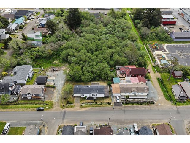 214 S 2ND Ave, Rockaway Beach, OR 97136
