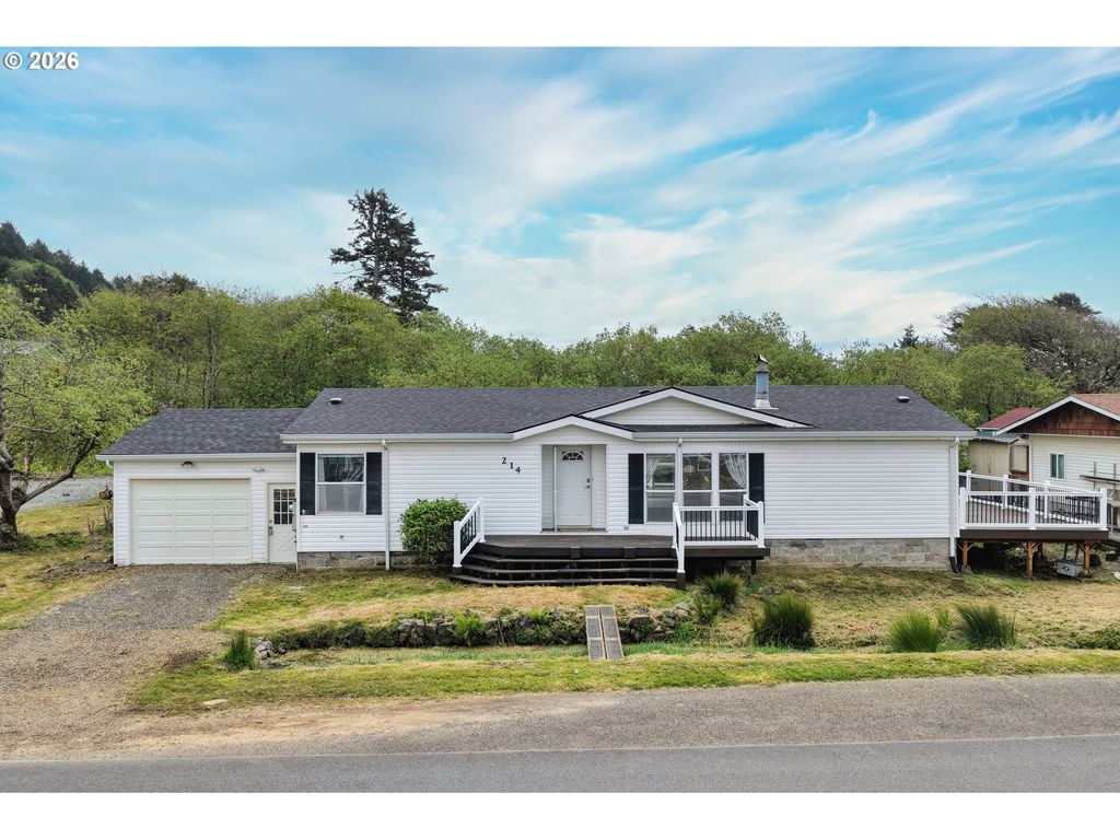 214 S 2ND Ave, Rockaway Beach, OR 97136