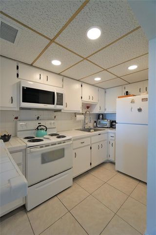 12500 NE 15TH Avenue 614, North Miami, FL 33161