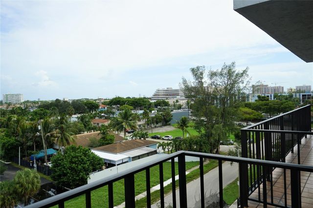 12500 NE 15TH Avenue 614, North Miami, FL 33161