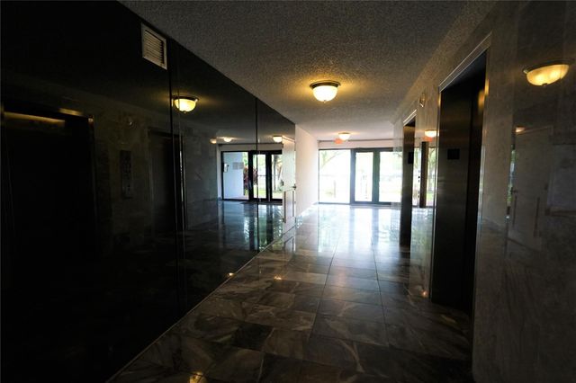 12500 NE 15TH Avenue 614, North Miami, FL 33161