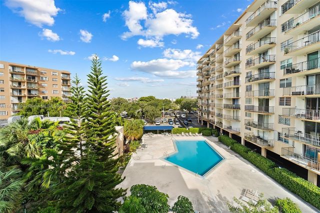 12500 NE 15TH Avenue 614, North Miami, FL 33161