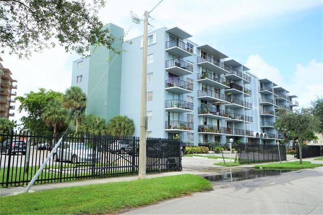 12500 NE 15TH Avenue 614, North Miami, FL 33161