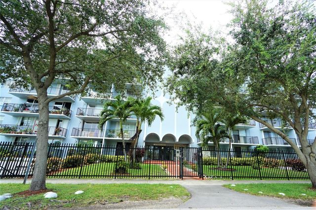 12500 NE 15TH Avenue 614, North Miami, FL 33161