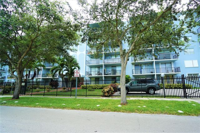 12500 NE 15TH Avenue 614, North Miami, FL 33161