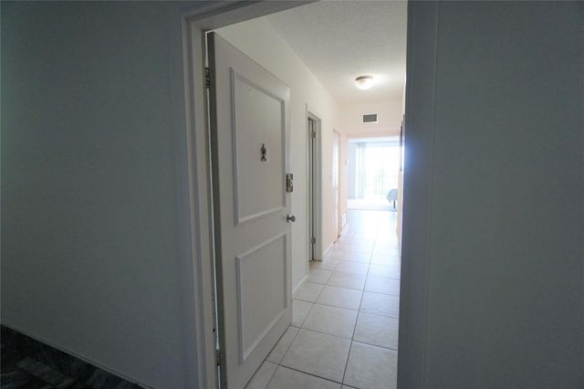 12500 NE 15TH Avenue 614, North Miami, FL 33161