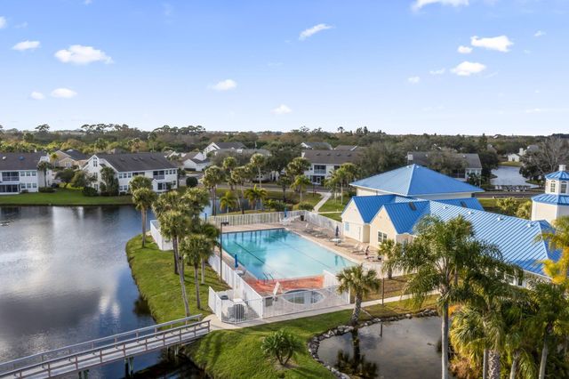 1940 Westminster Circle 7-1, Vero Beach, FL 32966