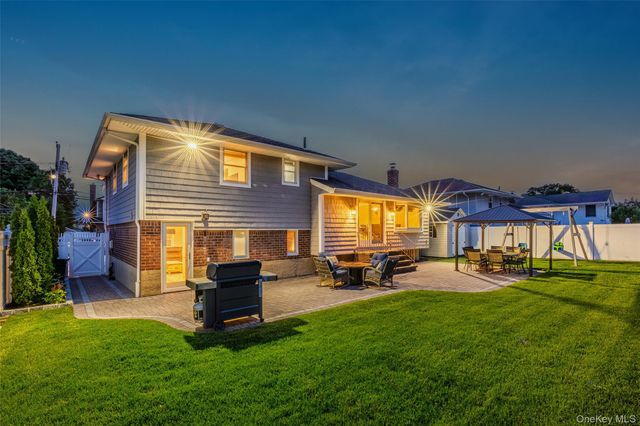 27 Nottinghill Drive, Massapequa, NY 11758