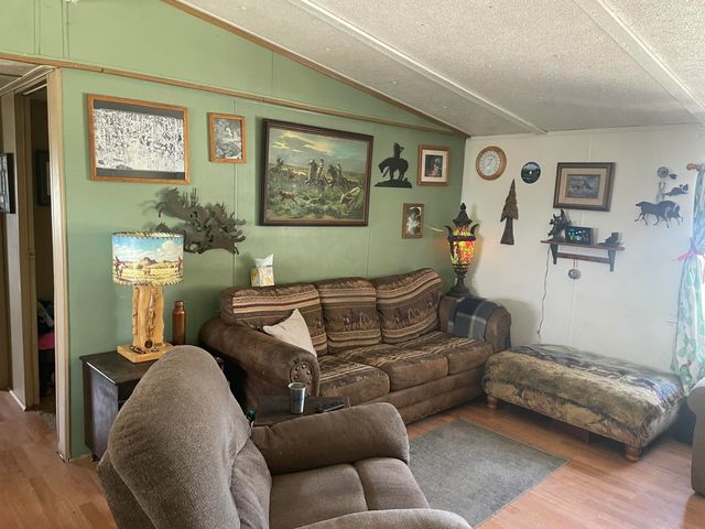 25484 Rim Drive, Chiloquin, OR 97624