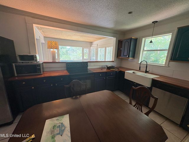 113 Forest Street, Pass Christian, MS 39571