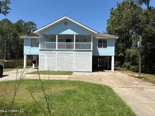 113 Forest Street, Pass Christian, MS 39571
