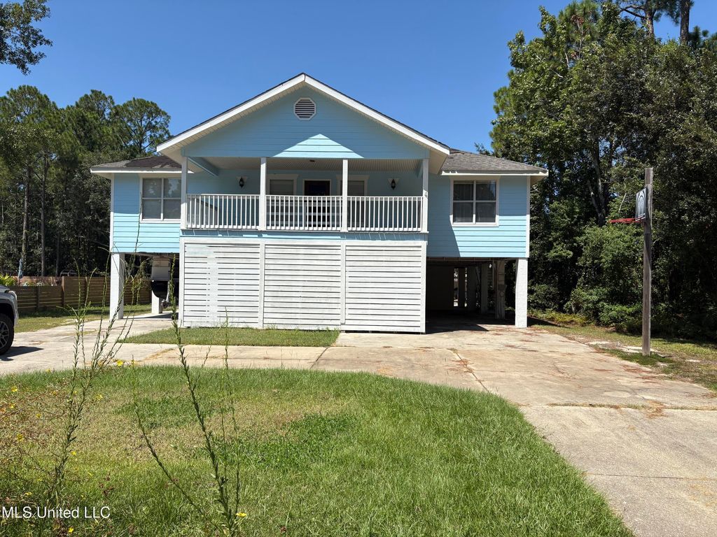113 Forest Street, Pass Christian, MS 39571