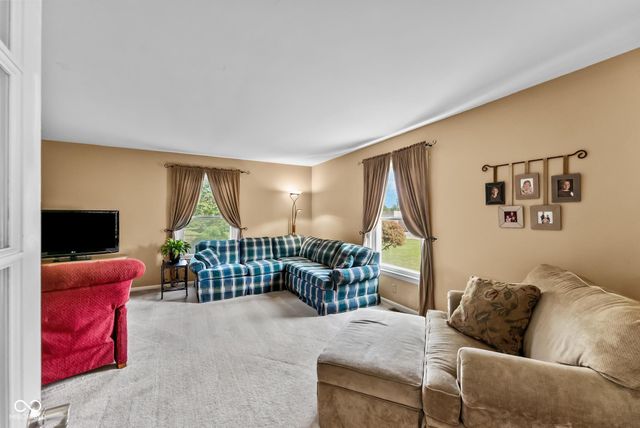 105 W Summit Street, Brownstown, IN 47220