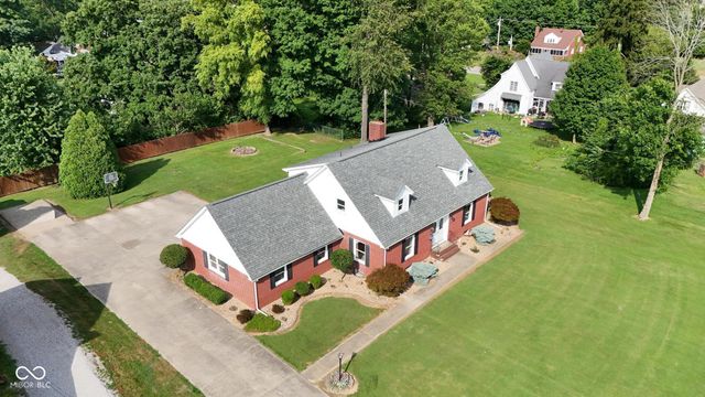 105 W Summit Street, Brownstown, IN 47220