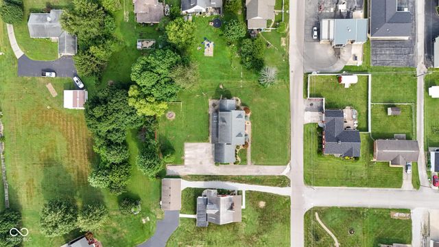 105 W Summit Street, Brownstown, IN 47220