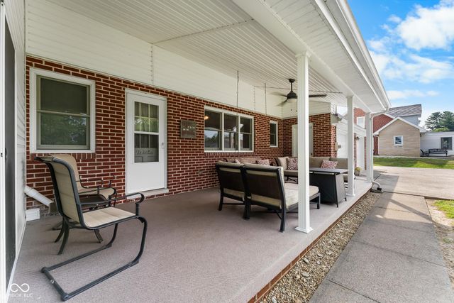 105 W Summit Street, Brownstown, IN 47220