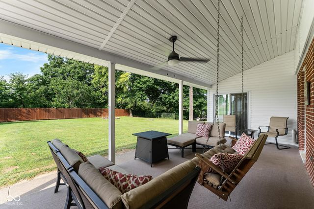 105 W Summit Street, Brownstown, IN 47220