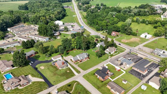 105 W Summit Street, Brownstown, IN 47220