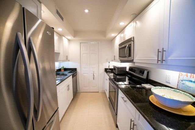 3000 N OCEAN Drive N 33B, Singer Island, FL 33404