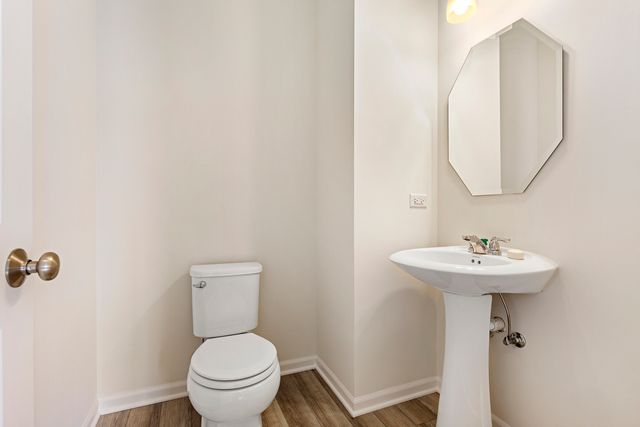 857 Finley Drive, Aurora, IL 60504