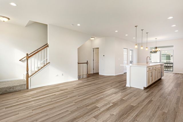 857 Finley Drive, Aurora, IL 60504