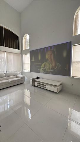 5490 NW 113th Ct, Doral, FL 33178