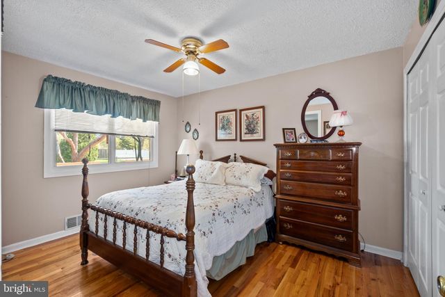 1633 TIEMAN DR, Glen Burnie, MD 21061
