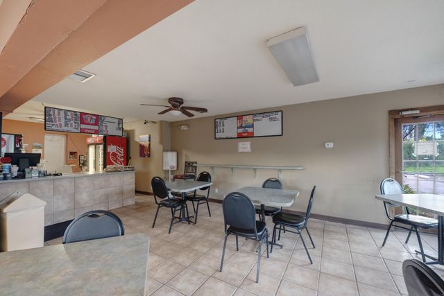 8032 4th Street NW, Los Ranchos, NM 87114