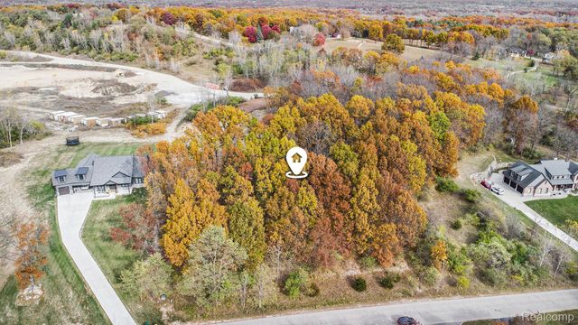 11136 Delphinium Drive, Tyrone Township, MI 48430