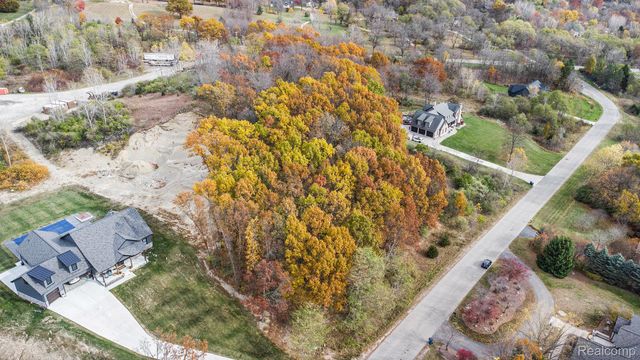 11136 Delphinium Drive, Tyrone Township, MI 48430