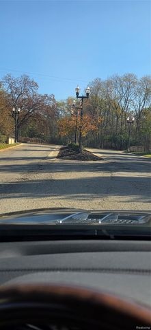 11136 Delphinium Drive, Tyrone Township, MI 48430
