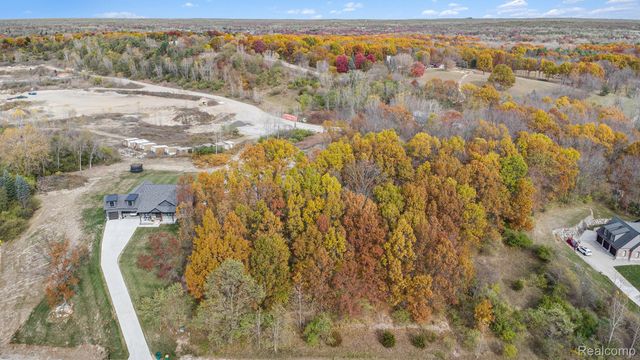 11136 Delphinium Drive, Tyrone Township, MI 48430
