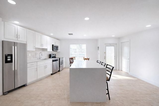 5093 Privet Place A, Delray Beach, FL 33484