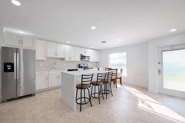 5093 Privet Place A, Delray Beach, FL 33484