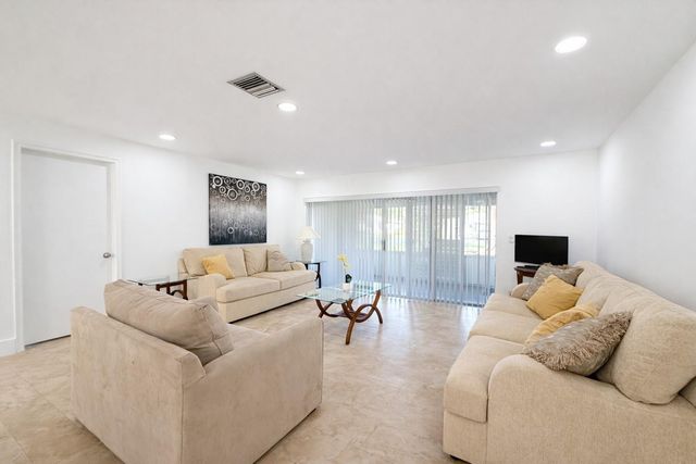 5093 Privet Place A, Delray Beach, FL 33484