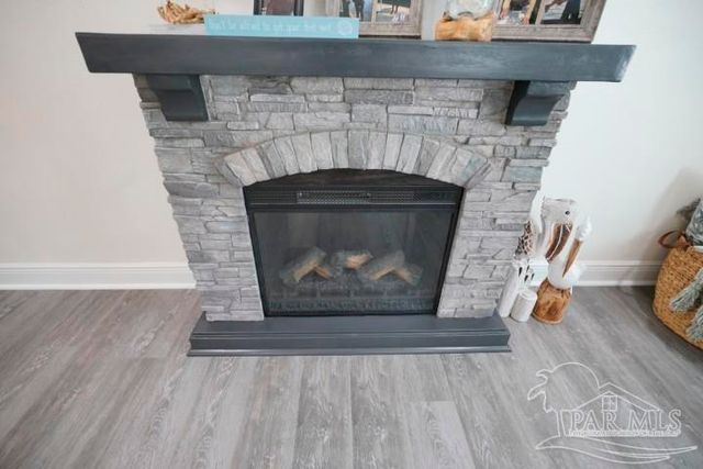 4420 Mundy Ln, Pace, FL 32571