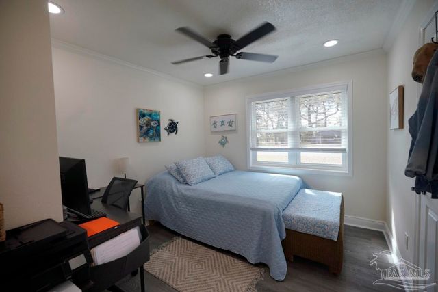 4420 Mundy Ln, Pace, FL 32571