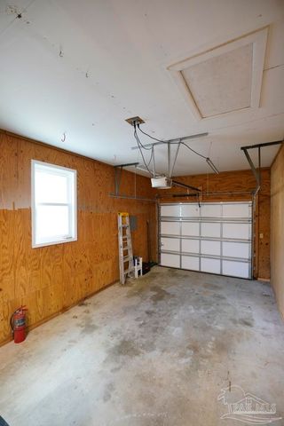 4420 Mundy Ln, Pace, FL 32571