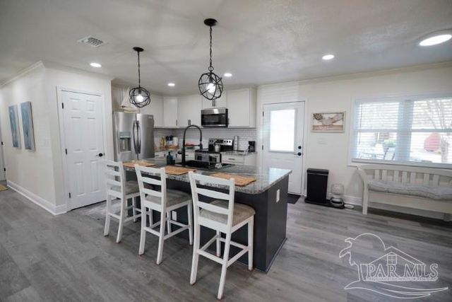 4420 Mundy Ln, Pace, FL 32571