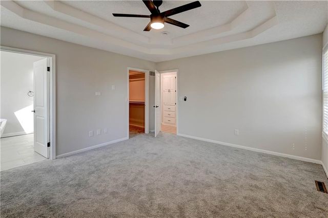 4300 NE Blue Jay Circle, Lee's Summit, MO 64064