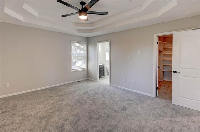 4300 NE Blue Jay Circle, Lee's Summit, MO 64064