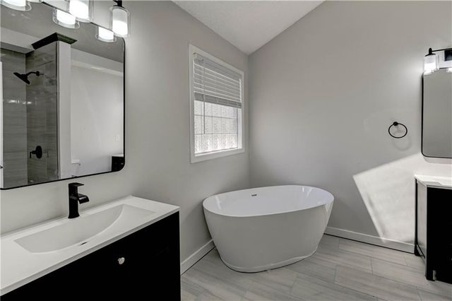 4300 NE Blue Jay Circle, Lee's Summit, MO 64064