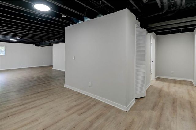 4300 NE Blue Jay Circle, Lee's Summit, MO 64064