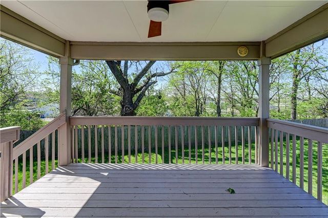 4300 NE Blue Jay Circle, Lee's Summit, MO 64064