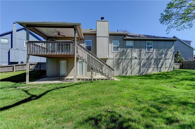 4300 NE Blue Jay Circle, Lee's Summit, MO 64064