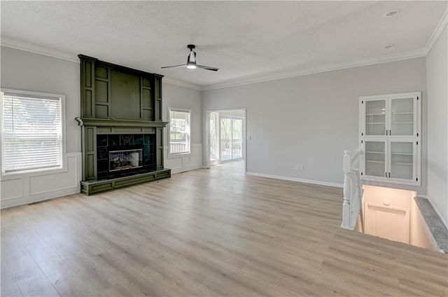 4300 NE Blue Jay Circle, Lee's Summit, MO 64064