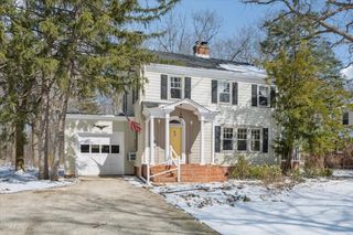 1119 Ridgewood Drive, Highland Park, IL 60035