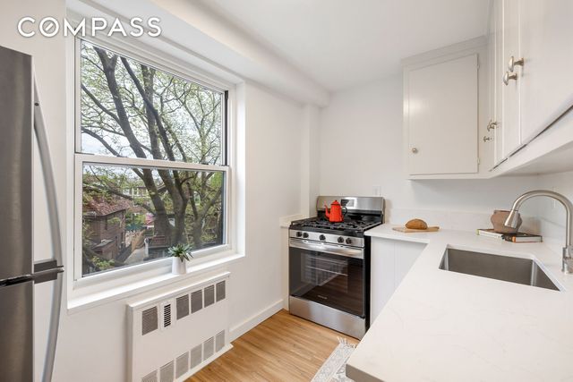 3551 85th St Apt 4K, New York City, NY 11372